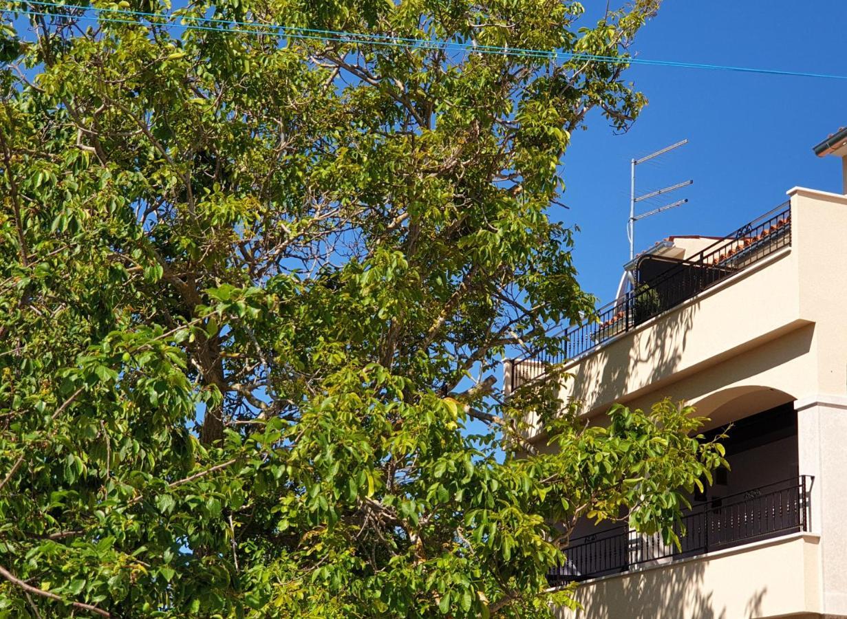 Boutique Rooms Mare Fabulas Rovinj Exterior photo